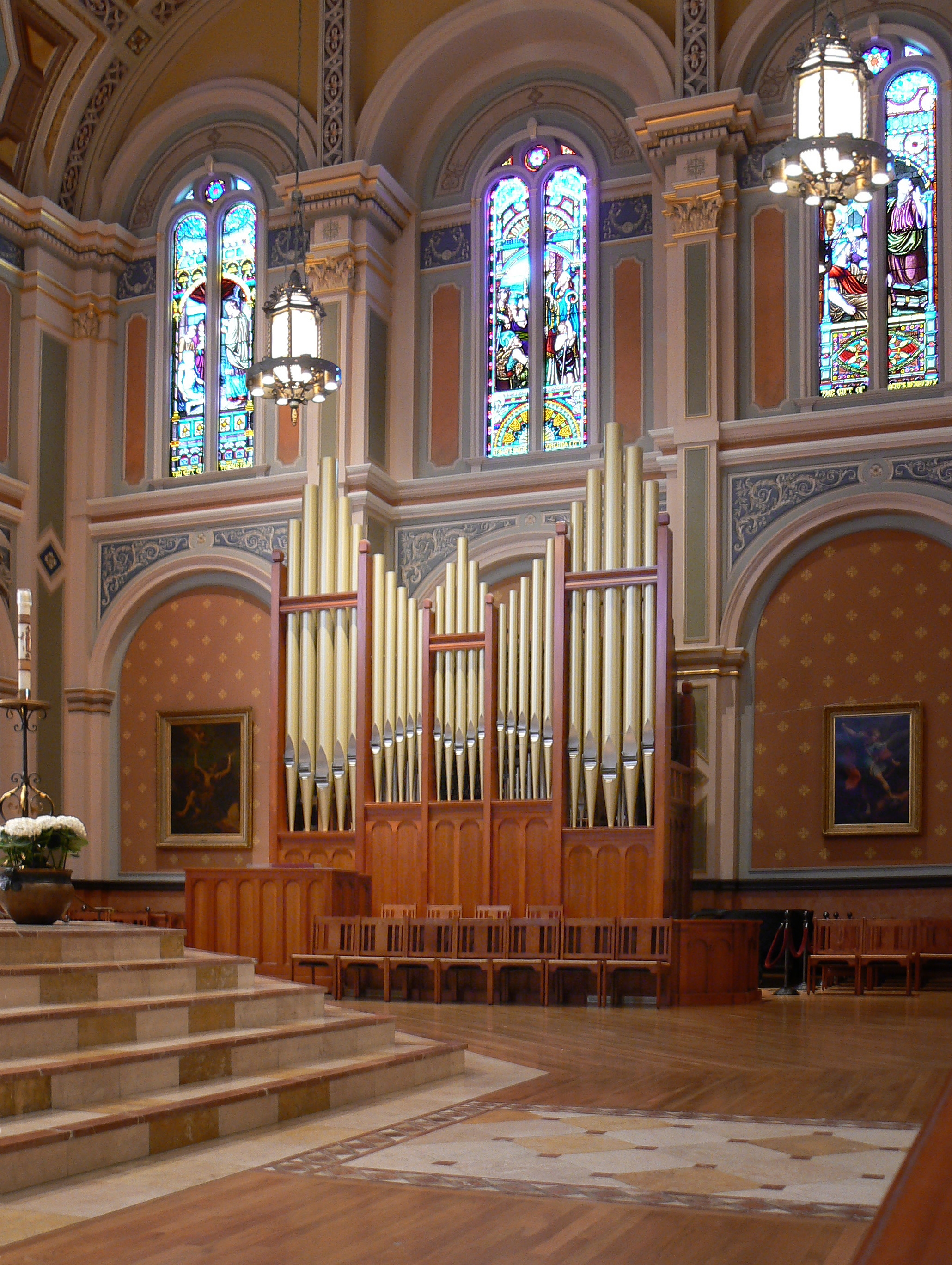 Cathedral organ